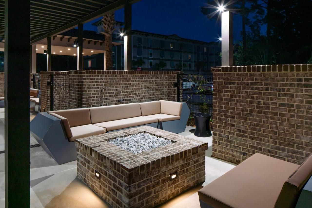 Springhill Suites הילטון הד איילנד מראה חיצוני תמונה